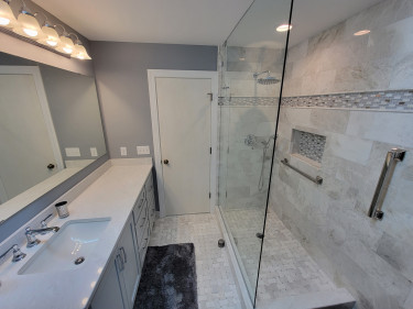 Shakopee, MN bathroom remodeled by Iron River Construction