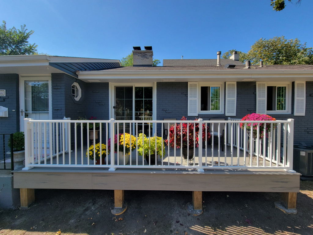 Deck Contractor in Minneapolis MN
