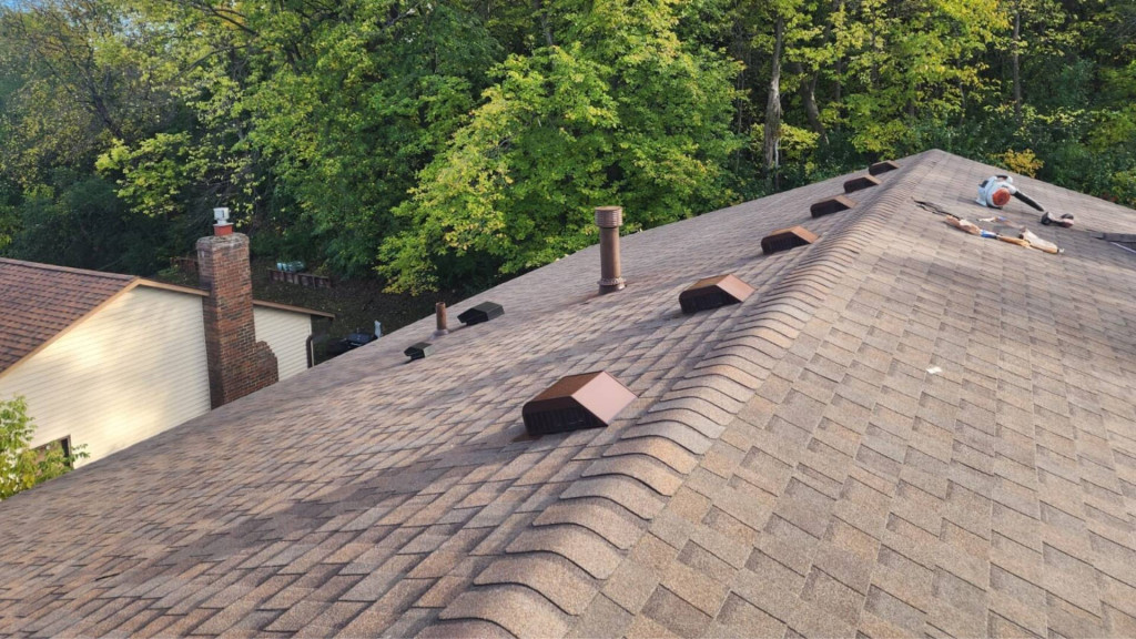 after-certainteed-asphalt-roof-replacement-in-burnsville-iron-river Iron River restores Burnsville leaky roof with CertainTeed asphalt shingles
