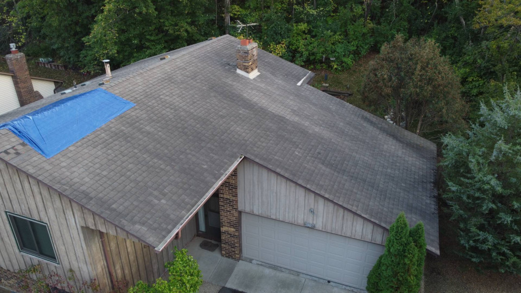 before-certainteed-asphalt-roof-replacement-in-burnsville-iron-river Iron River restores Burnsville leaky roof with CertainTeed asphalt shingles