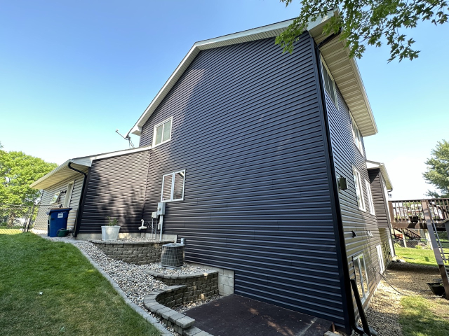 Shakopee home with new siding installed by Iron River Co