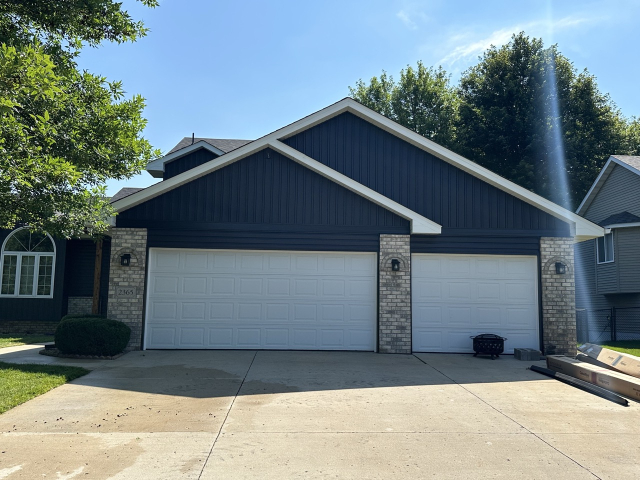 Shakopee home with new siding installed by Iron River Co