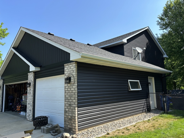 Shakopee home with new siding installed by Iron River Co