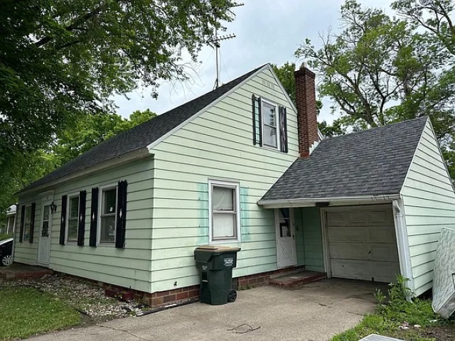 BEFORE before full remodel 1946 historic home glencoe